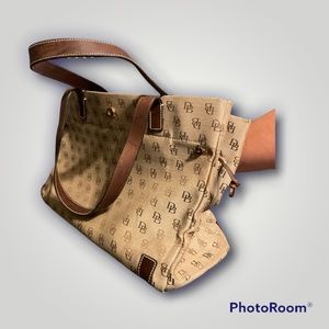 Dooney and Bourke purse